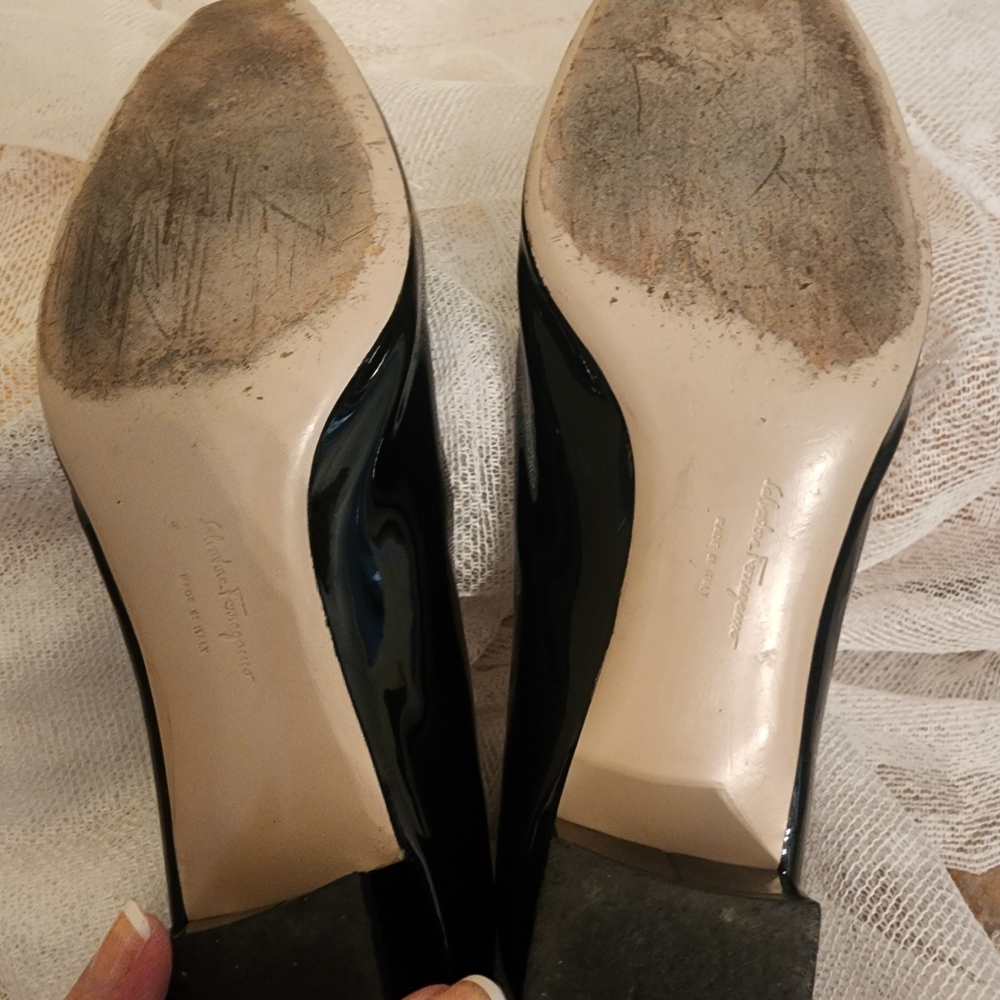 Salvatore Ferragamo Black Patent Leather Block Pumps Size 9 - Picture 9 of 9